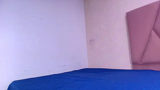 arl chloee online show from September 24, 3:10 am