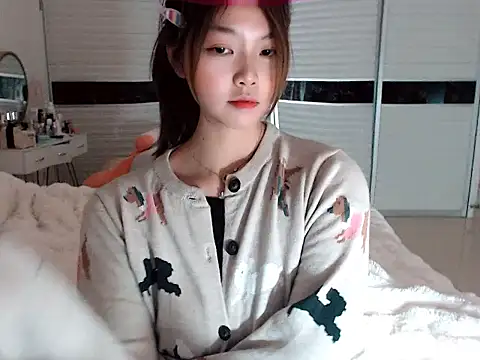 -Lucky Girl online show from December 15, 2:59 pm