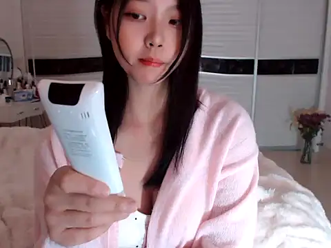 -Lucky Girl online show from December 30, 6:20 am