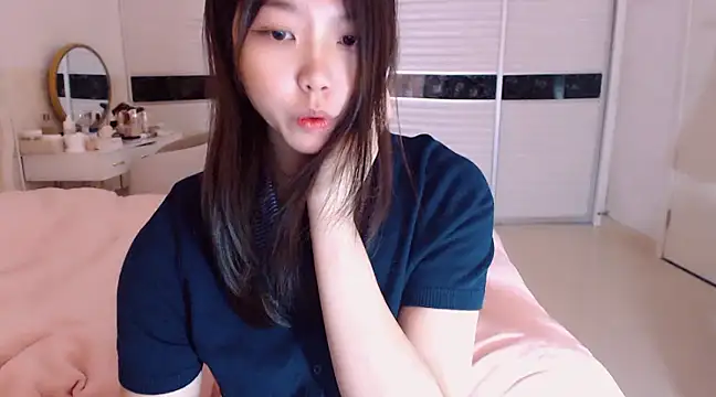 -Lucky Girl online show from March 15, 4:35 am