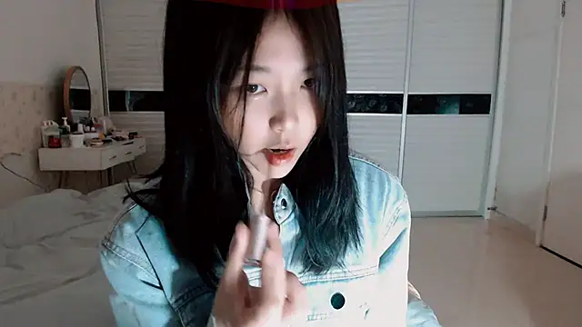 -Lucky Girl online show from September 29, 12:10 pm