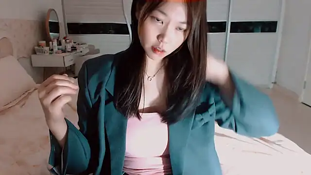 -Lucky Girl online show from May 9, 12:54 pm