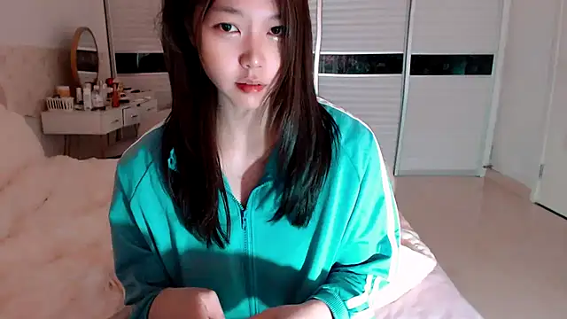 -Lucky Girl online show from May 10, 2:17 am
