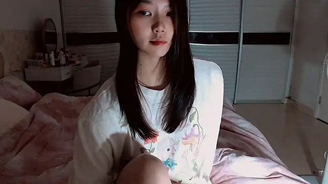 -Lucky Girl online show from May 14, 2:24 pm