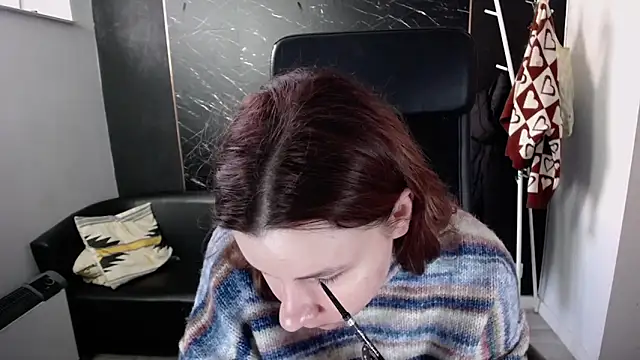 littleviki7 online show from October 25, 7:16 am