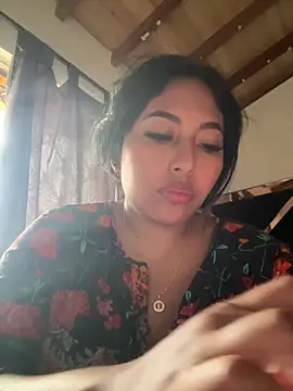 emmyjhonson07 online show from May 3, 12:33 pm
