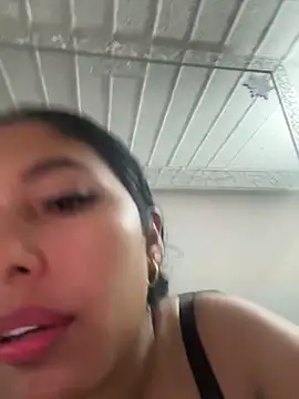 emmyjhonson07 online show from May 6, 11:59 am