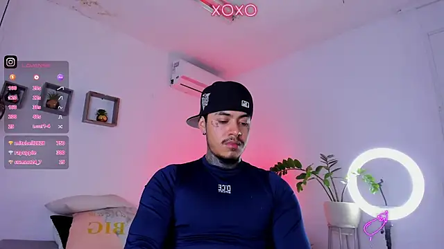 JordanSmiith  online show from January 19, 7:04 pm