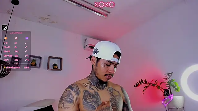 JordanSmiith  online show from January 25, 11:32 pm