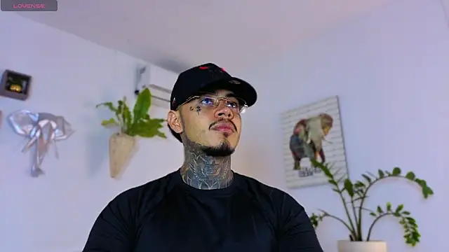 JordanSmiith  online show from December 16, 8:36 pm