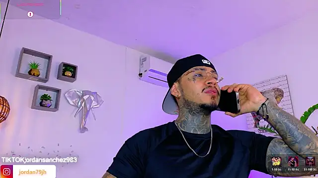 JordanSmiith  online show from May 4, 8:38 pm