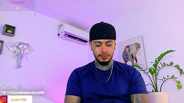 JordanSmiith  online show from June 11, 9:57 pm