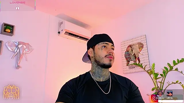 JordanSmiith  online show from June 29, 4:51 pm
