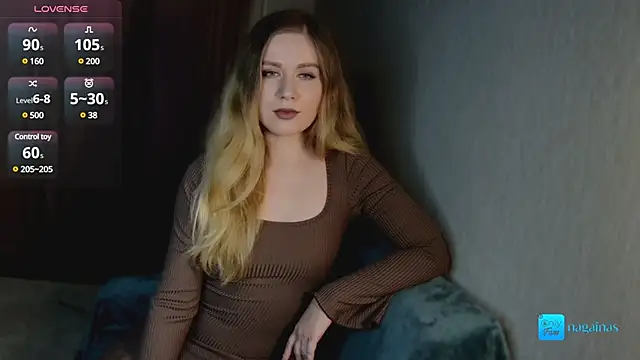 Snapshot of nagainas chatting on December 10, 1:33 pm nagainas online show from December 10, 1:33 pm