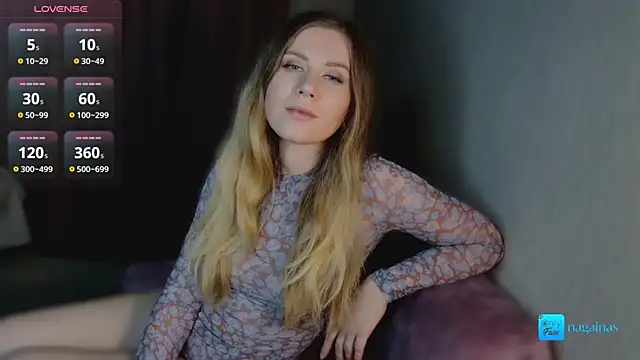 Snapshot of nagainas chatting on January 4, 10:24 pm nagainas online show from January 4, 10:24 pm