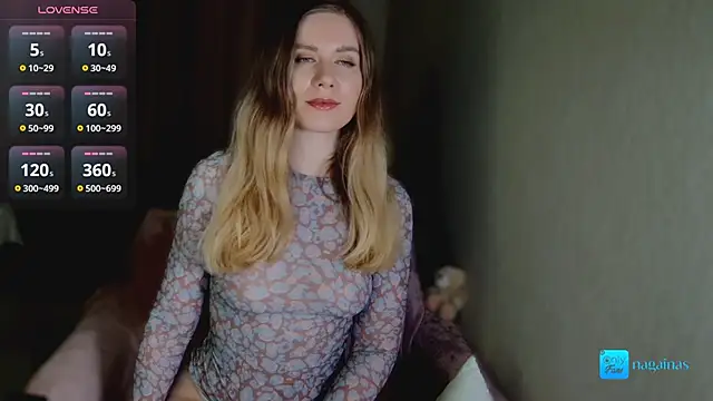 Snapshot of nagainas chatting on March 17, 11:43 pm nagainas online show from March 17, 11:43 pm