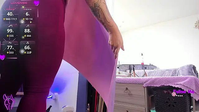 Snapshot of witchviolet chatting on March 13, 3:40 pm witchviolet online show from March 13, 3:40 pm