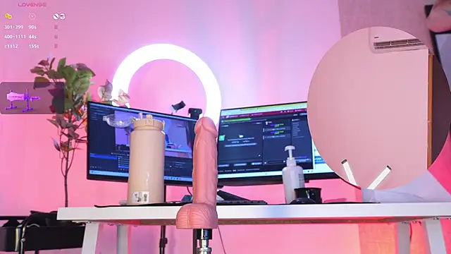 Snapshot of maykka chatting on February 14, 10:39 pm maykka online show from February 14, 10:39 pm