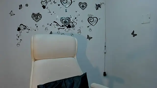 Linisprincehot69 online show from November 1, 5:31 am