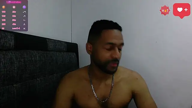 Snapshot of bbcblackhot34 chatting on February 13, 4:32 am bbcblackhot34 online show from February 13, 4:32 am