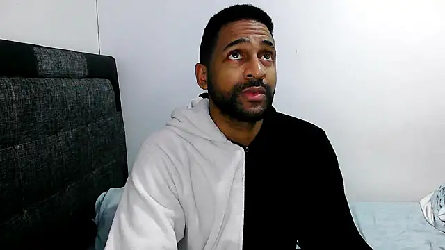 Snapshot of bbcblackhot34 chatting on February 22, 2:39 am bbcblackhot34 online show from February 22, 2:39 am