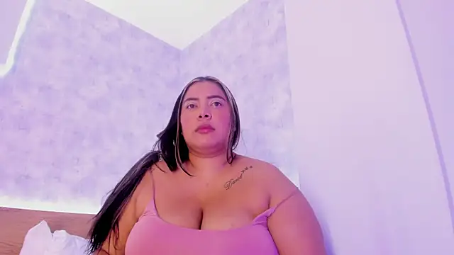 Snapshot of tatijara chatting on January 31, 1:33 am tatijara online show from January 31, 1:33 am