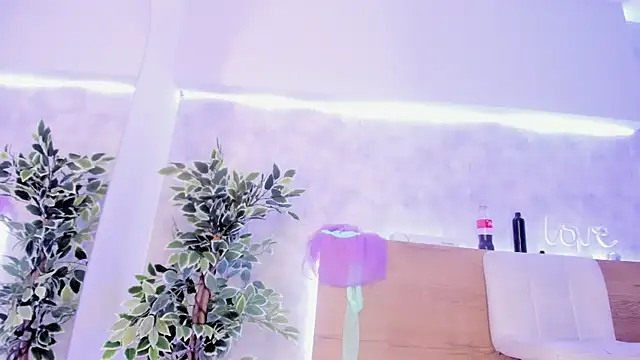 Snapshot of tatijara chatting on February 4, 6:36 am tatijara online show from February 4, 6:36 am