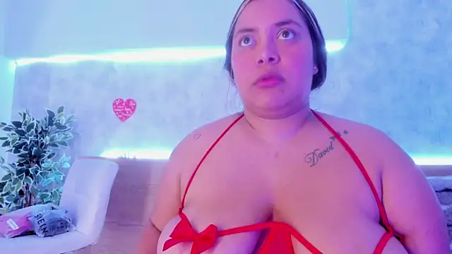 Snapshot of tatijara chatting on February 18, 2:27 am tatijara online show from February 18, 2:27 am