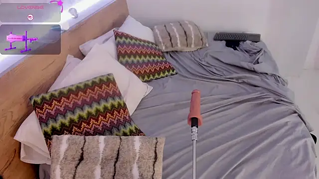 Snapshot of tatijara chatting on March 1, 5:52 am tatijara online show from March 1, 5:52 am