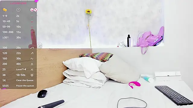 Snapshot of tatijara chatting on March 9, 9:35 am tatijara online show from March 9, 9:35 am