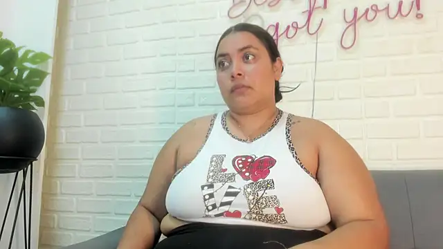 Snapshot of tatijara chatting on September 30, 7:19 pm tatijara online show from September 30, 7:19 pm