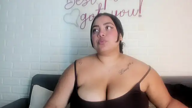 Snapshot of tatijara chatting on October 12, 7:24 pm tatijara online show from October 12, 7:24 pm