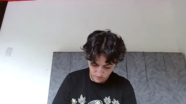 linda 33 online show from November 16, 4:12 pm