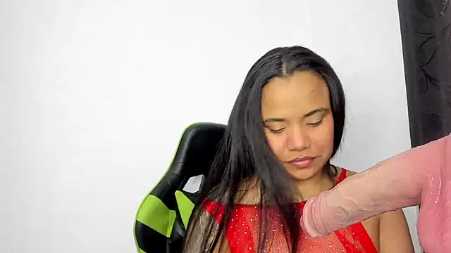 leila 22 online show from February 11, 4:46 pm