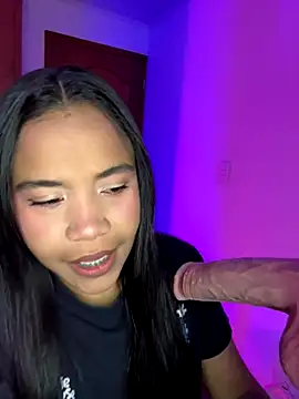 leila 22 online show from October 6, 7:50 am