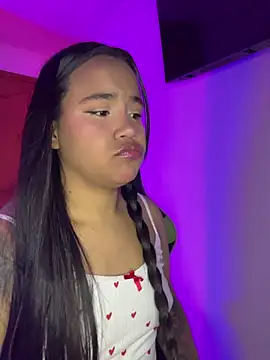 leila 22 online show from October 23, 7:18 am