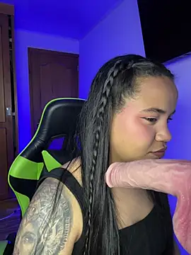 leila 22 online show from March 15, 8:31 am