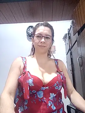 Snapshot of mademonsexy chatting on February 11, 11:44 pm mademonsexy online show from February 11, 11:44 pm