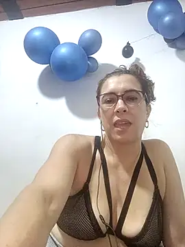 Snapshot of mademonsexy chatting on October 2, 3:13 am mademonsexy online show from October 2, 3:13 am