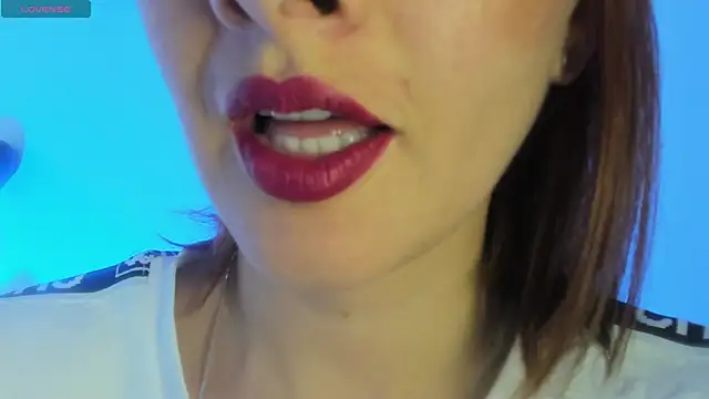 Snapshot of queen_fetish chatting on May 3, 3:51 pm queen fetish online show from May 3, 3:51 pm