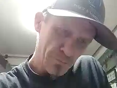 Snapshot of ironwood420 chatting on December 29, 10:12 am ironwood420 online show from December 29, 10:12 am