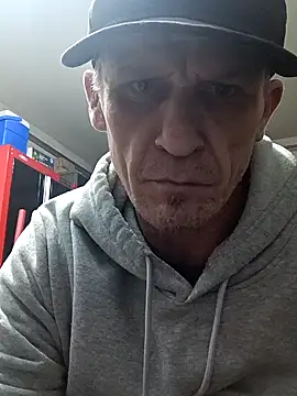 Snapshot of ironwood420 chatting on February 10, 1:33 pm ironwood420 online show from February 10, 1:33 pm