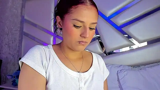 Snapshot of Miia002 chatting on September 24, 3:21 am Miia002 online show from September 24, 3:21 am