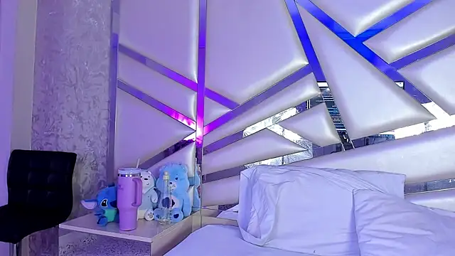 Snapshot of Miia002 chatting on October 7, 3:04 am Miia002 online show from October 7, 3:04 am