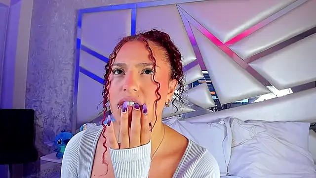 Snapshot of Miia002 chatting on October 30, 3:19 am Miia002 online show from October 30, 3:19 am