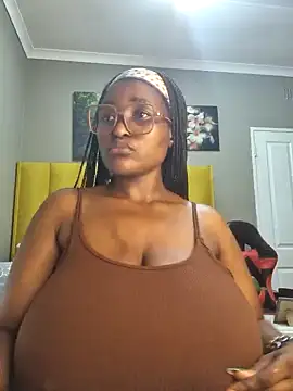 Snapshot of Bustygoddess32 chatting on January 3, 9:57 pm Bustygoddess32 online show from January 3, 9:57 pm