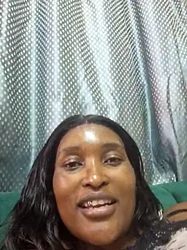 Snapshot of Bustygoddess32 chatting on February 14, 7:12 pm Bustygoddess32 online show from February 14, 7:12 pm