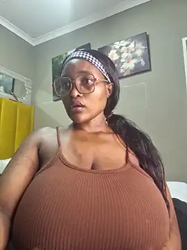 Snapshot of Bustygoddess32 chatting on February 28, 10:17 pm Bustygoddess32 online show from February 28, 10:17 pm