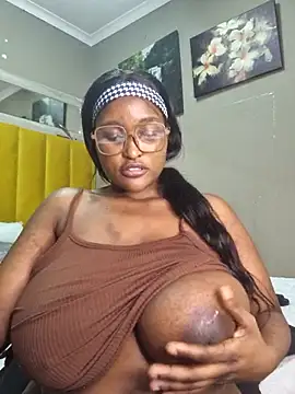 Snapshot of Bustygoddess32 chatting on March 1, 9:04 pm Bustygoddess32 online show from March 1, 9:04 pm