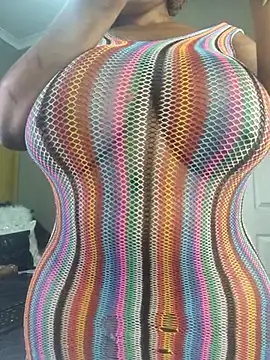 Snapshot of Bustygoddess32 chatting on March 17, 11:21 pm Bustygoddess32 online show from March 17, 11:21 pm